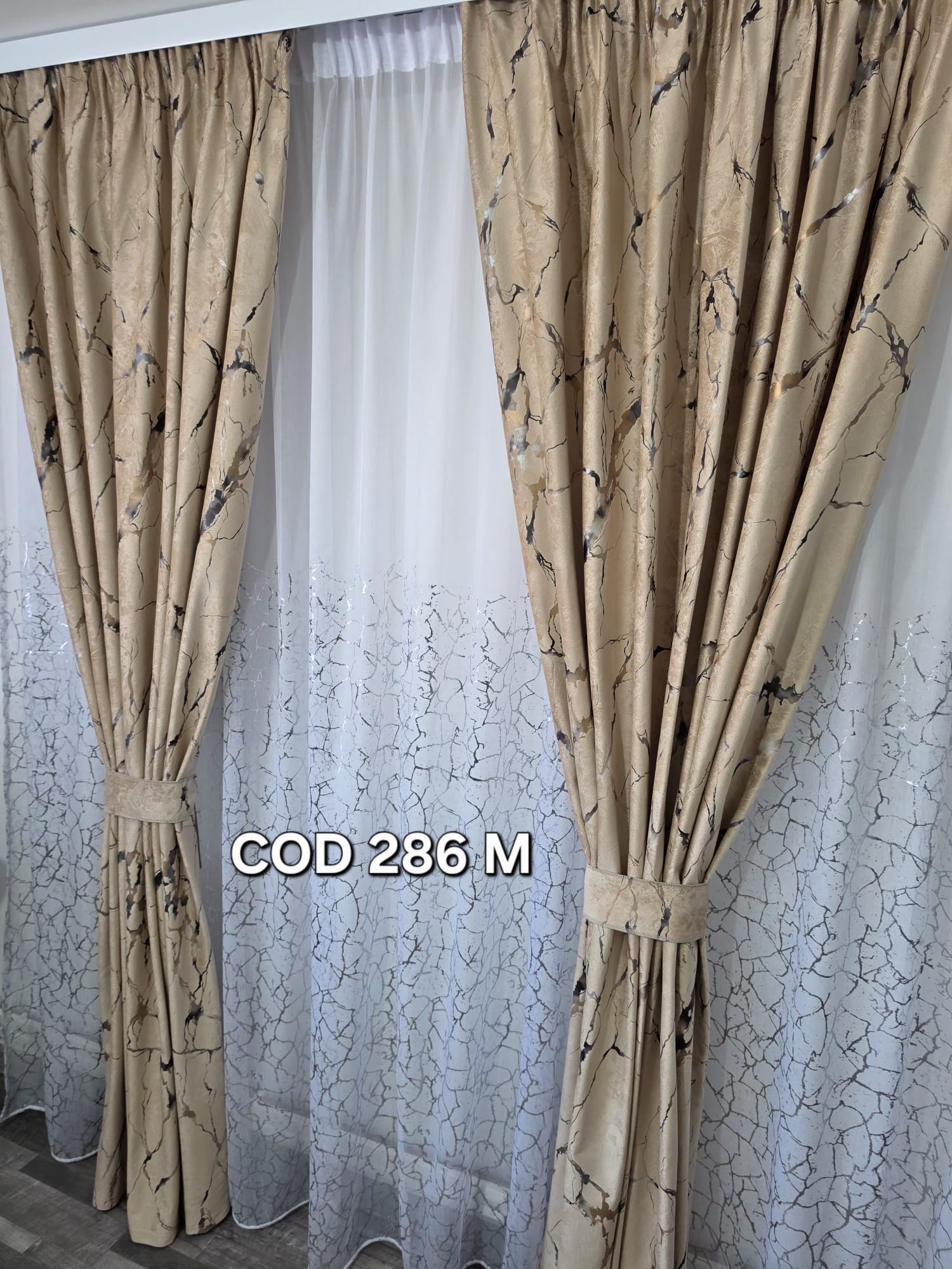 Set perdea insertii gri si draperie catifea cu model maro 286 M - imagine 2
