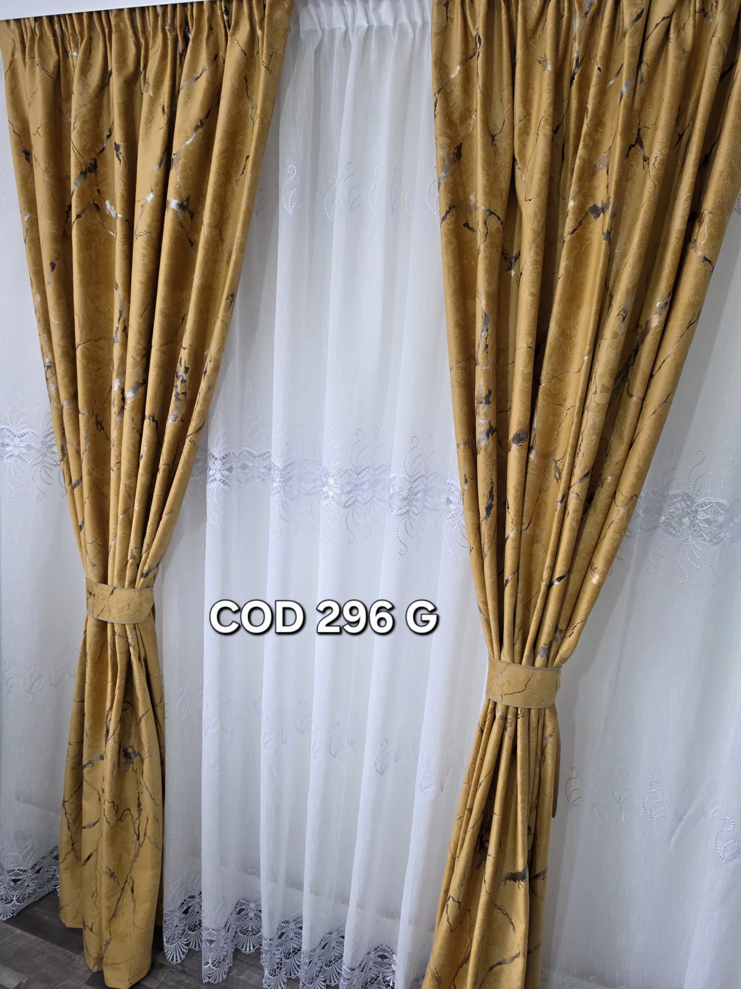 Set perdea flori cu broderie si draperie catifea cu model mustar 296 G - imagine 2