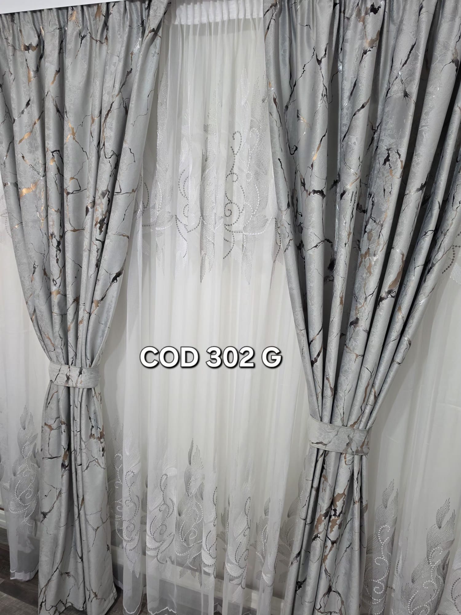 Set perdea frunze gri si draperie catifea cu model gri 302G - imagine 2