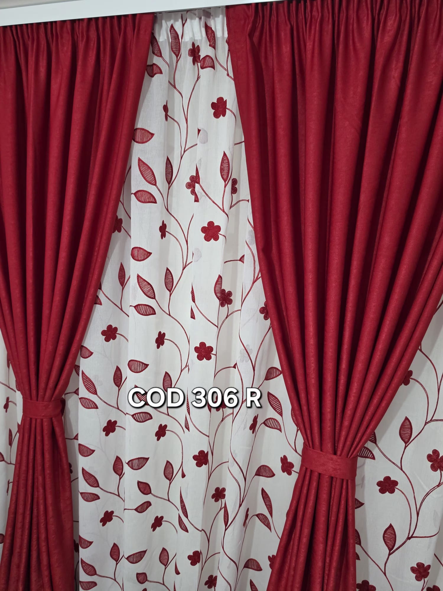 Set perdea de in flori rosii si draperie blackout soft rosu 306 R - imagine 2