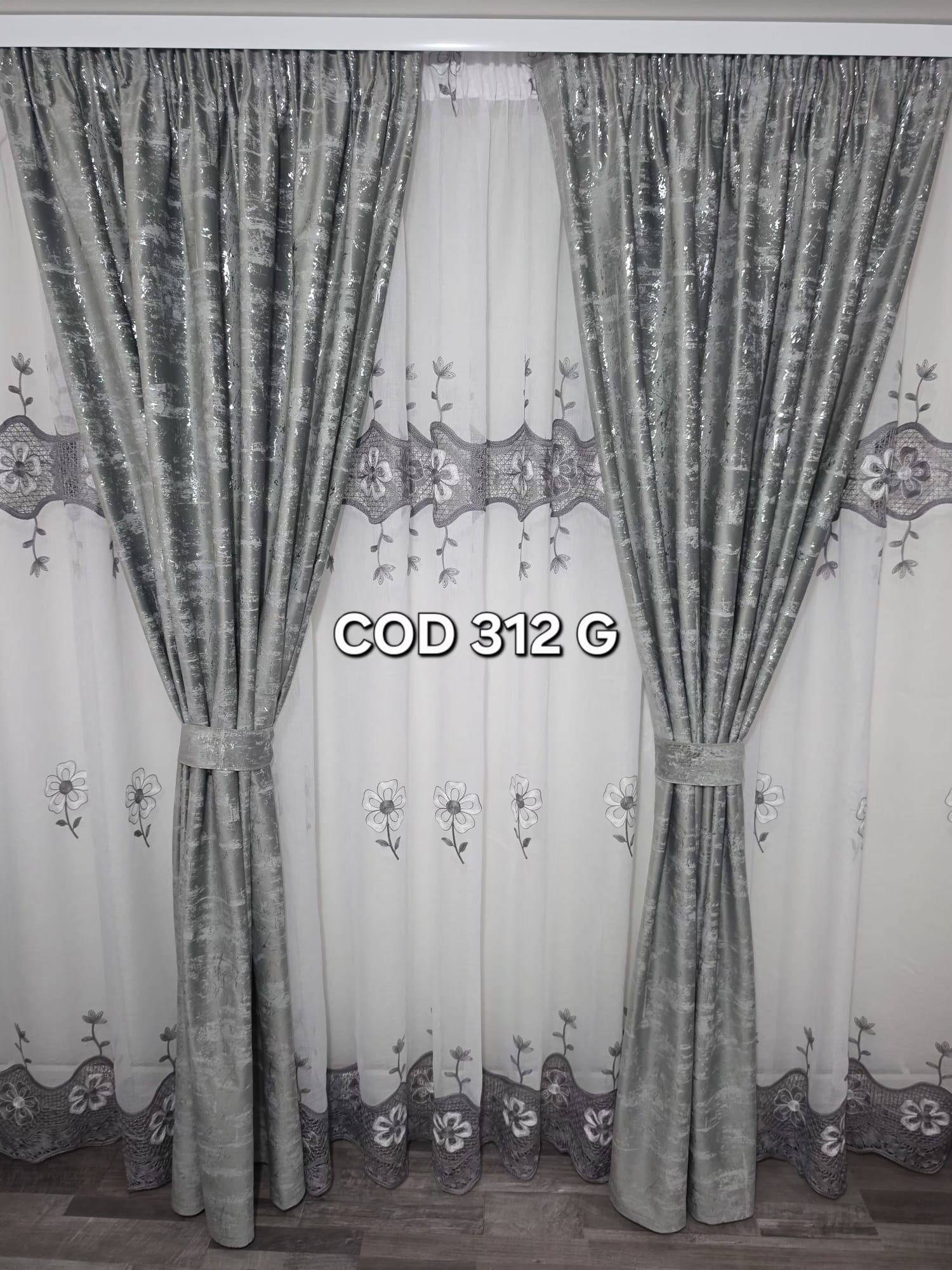 Set perdea cu broderie gri trio si draperie catifea cu model gri 312G