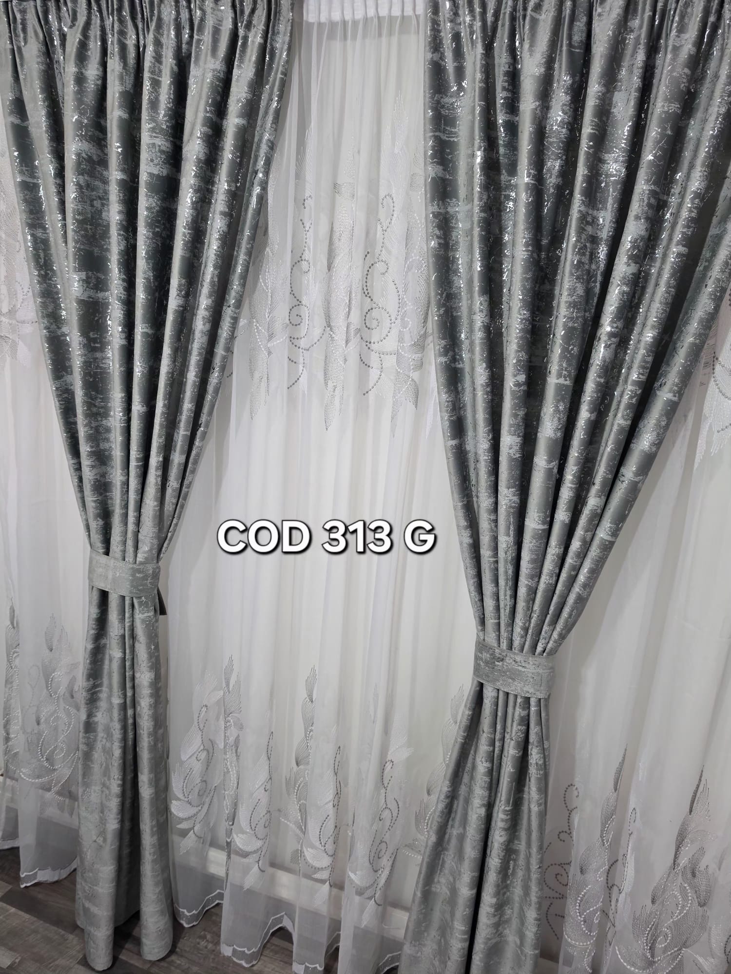 Set perdea frunze gri si draperie catifea cu model gri sclipici 313 G - imagine 2